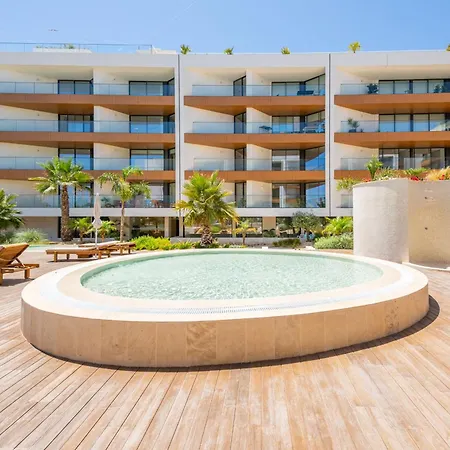 Apartamento By The Marina - Modern With Pools & Gym *