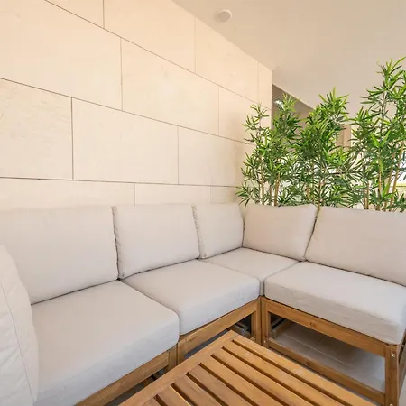By The Marina - Modern With Pools & Gym *