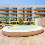아파트 By The Marina - Modern With Pools & Gym *